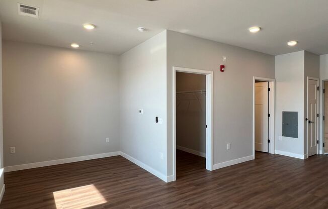 Studio, 1 bath, 532 sqft, $1,375, Unit WR 305-203