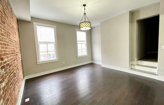 3 beds, 1 bath, 1,275 sqft, $1,950, Unit G2-3BR