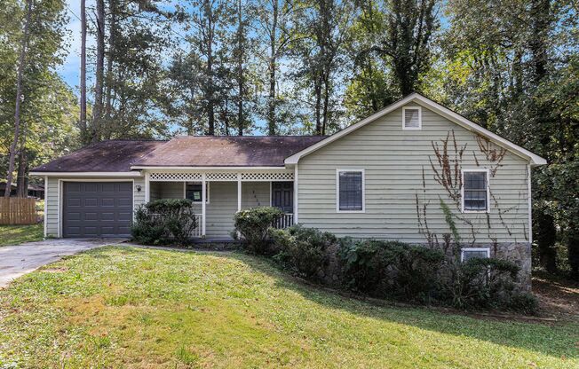 3 bdrm, 2 bath in Stone Mountain