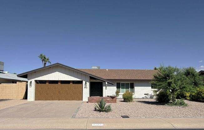 SCOTTSDALE 3 BEDROOM HOME WITH POOL ON CULDESAC LOT***CLOSE TO OLD TOWN
