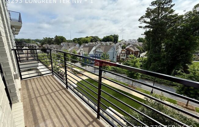 1293 LONGREEN TER NW