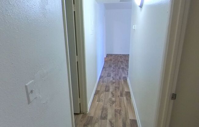 2 beds, 2 baths, 863 sqft, $1,170, Unit 23