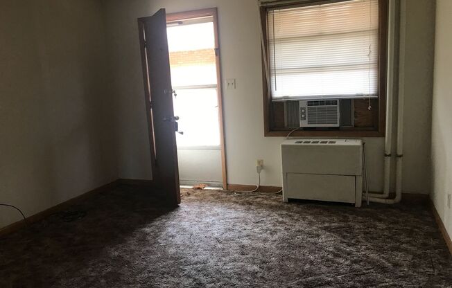 1 bed, 1 bath, 650 sqft, $625, Unit 13