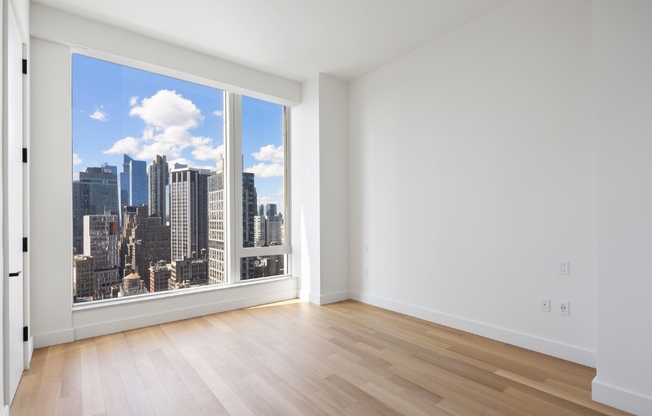 1 bed, 1 bath, 1,033 sqft, $11,250, Unit 30E