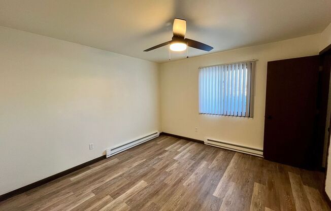 2 beds, 1 bath, 800 sqft, $895, Unit 105