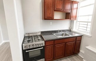 233 Littleton Ave # 5