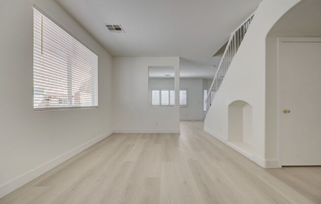 Spacious 3-bedroom with huge loft, 2.5-bath home located in the gated Stonecliff community