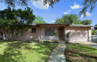322 Altgelt Avenue