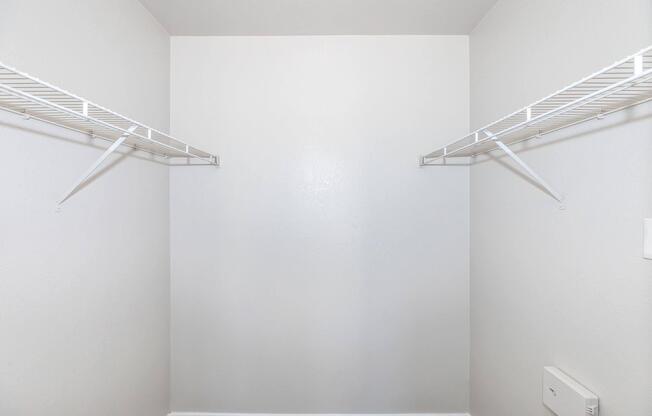 1 bed, 1 bath, 741 sqft, $1,099