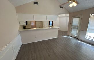 3 beds, 2 baths, $2,800