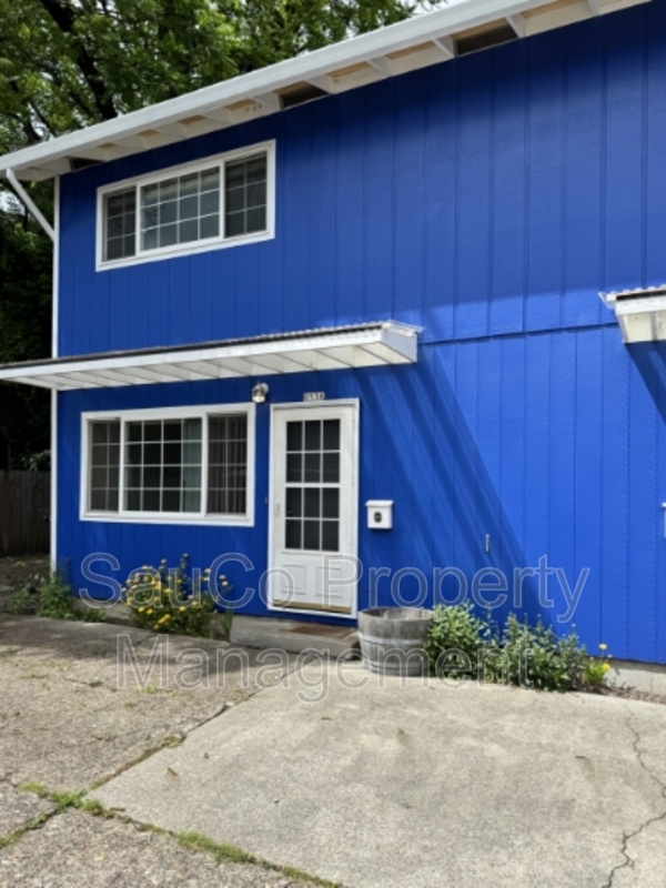 536 SW NEBRASKA ST