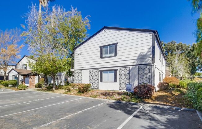 1 bed, 1 bath, 780 sqft, $2,245, Unit 4751-23