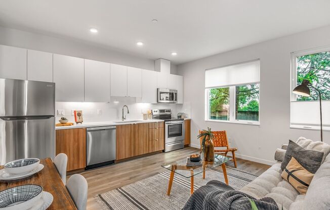 6712 N Montana Avenue