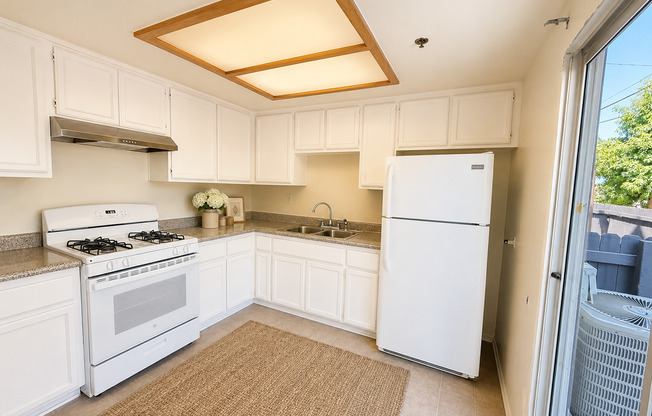 San Gabriel Townhome-Style Unit for Lease