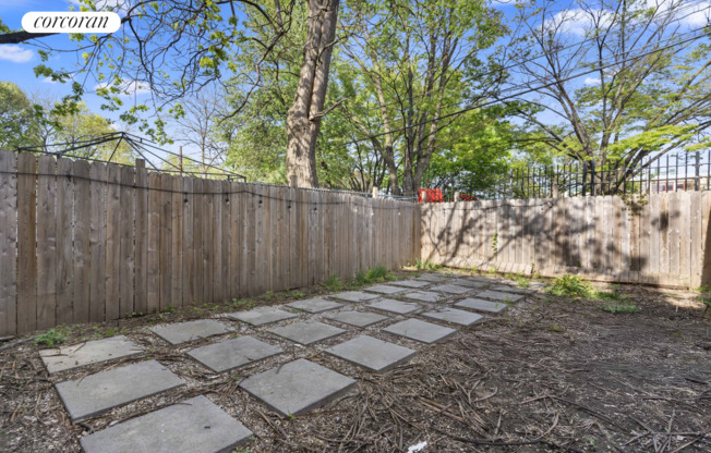 297 HINSDALE ST