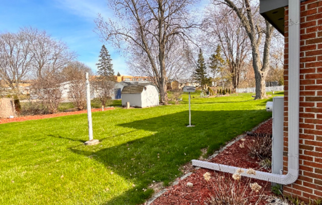 5606/5610 Badger Court