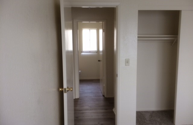 2 beds, 2 baths, 900 sqft, $2,300, Unit 1415 A Longbranch