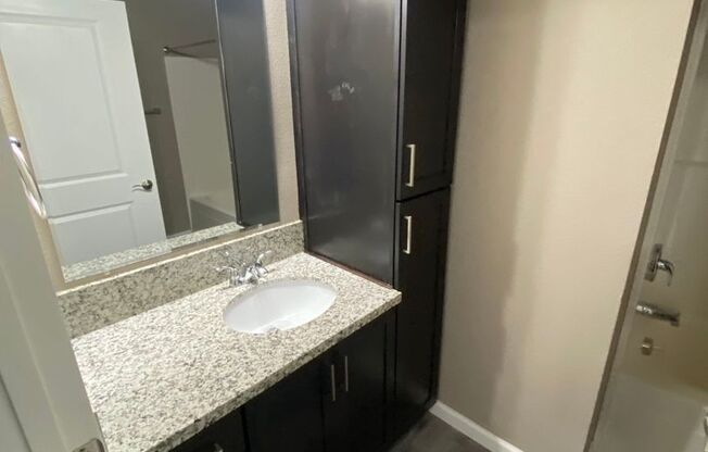 3 beds, 2 baths, 1,127 sqft, $1,790, Unit 107