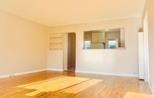 2BD/1BA APARTMENT AVAILABLE IN THE HEART OF PACIFIC BEACH! - $2,995 mo!