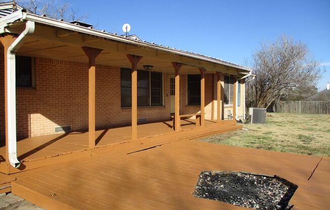 $1800 - 3/2 Country Home Close to Downtown Royse City