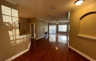 3 beds, 2 baths, $1,700, Unit Unit 1811