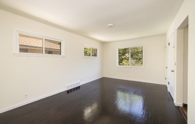 5823 N 65 ST