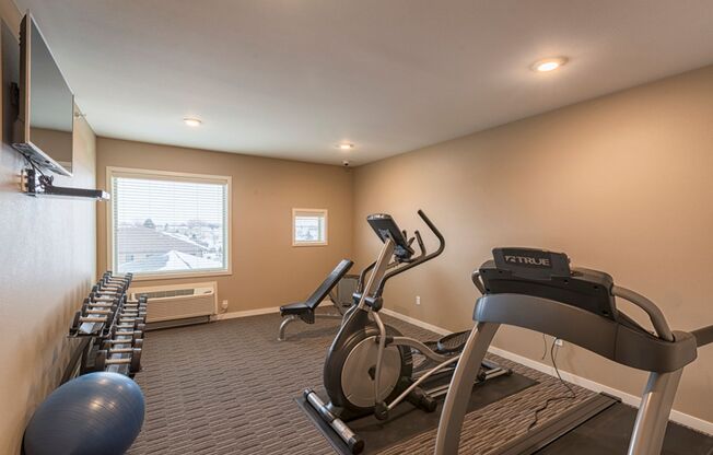 Studio, 1 bath, 611 sqft, $1,015, Unit 112