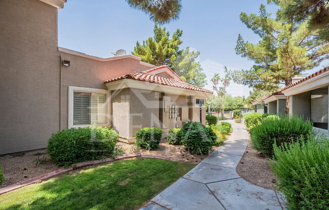 3 beds, 2 baths, 1,215 sqft, $1,895, Unit Unit 1066