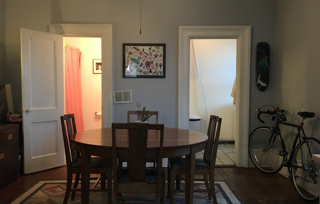 1 bed, 1 bath, 700 sqft, $1,200, Unit Apt C