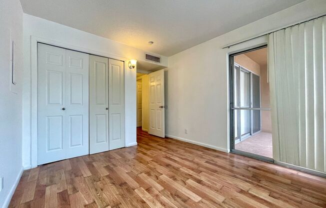 2 beds, 1 bath, 810 sqft, $1,025, Unit 12-C