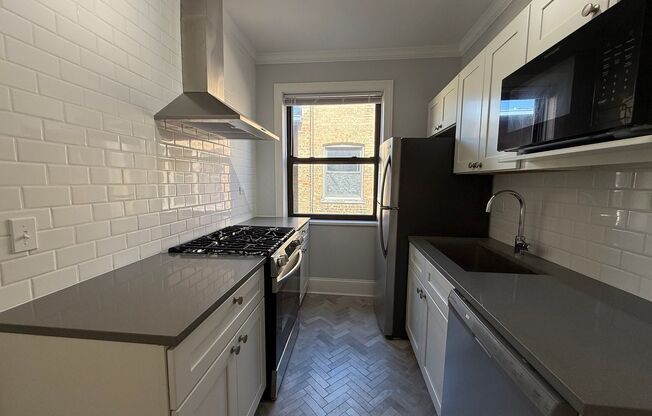 2121 RDG AVE