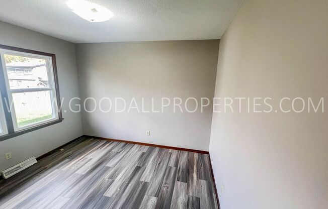 2 beds, 1 bath, $1,050