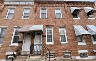 Stunning 2-Bedroom Townhome with Partially Finished Basement! Available August!