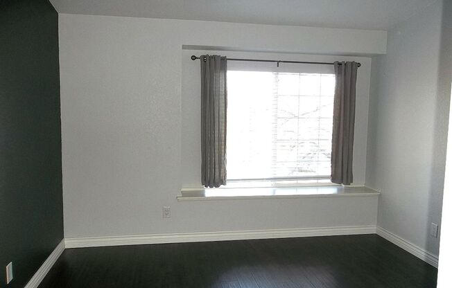 2 beds, 2 baths, $1,695, Unit # Q 26