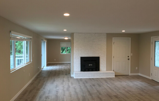 Completely Remodeled Garrison Heights Home for Lease - 8714 NE 13th St
