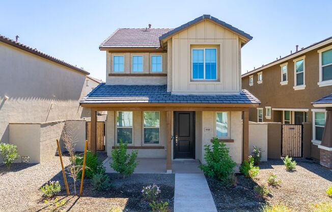 CHARMING HOME WITH 3 BED/2.5 BATH IN EASTMARK MESA AREA!