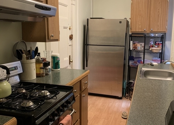 Studio, 1 bath, 400 sqft, $2,375, Unit 312