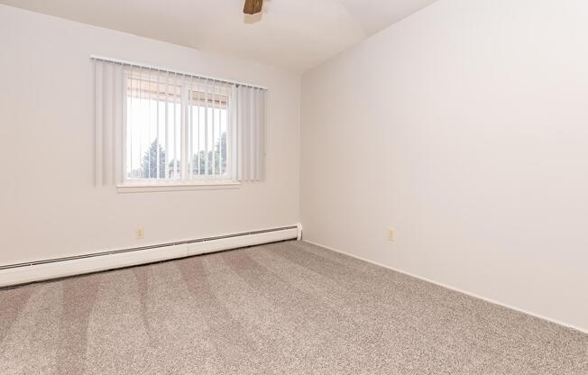 2 beds, 1 bath, 860 sqft, $1,089