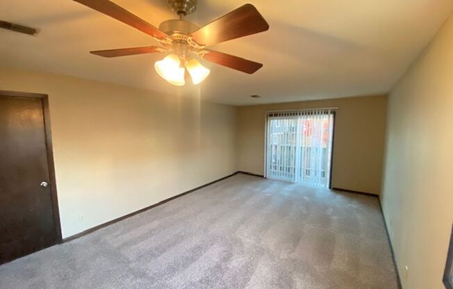 1 bed, 1 bath, 650 sqft, $880, Unit 1505-17