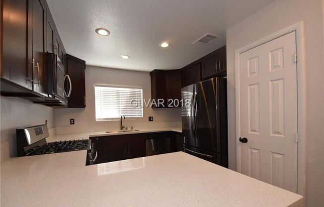 Live In The Heart Of Summerlin 2 Bed 2 Bath Condo!