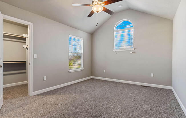 Townhome primary bedroom