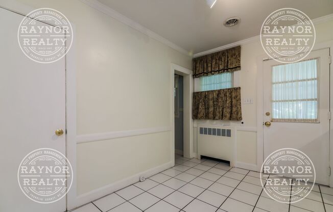 Super Convenient Wilson Location with LOTS of space