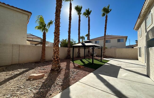 5 beds, 3 baths, $2,395