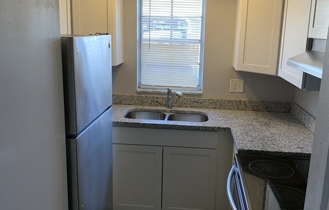 111 SW Madison Cir N