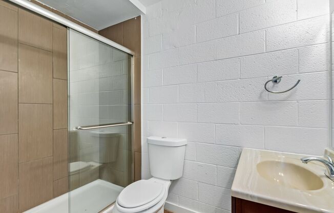 1 bed, 1 bath, 750 sqft, $1,350, Unit 11