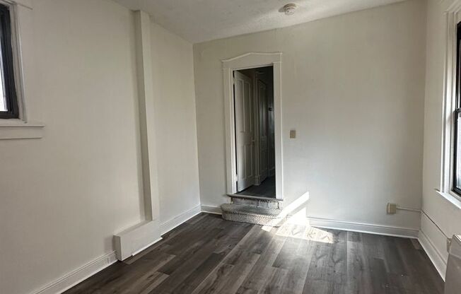 1 bed, 1 bath, $1,295, Unit Apt 2