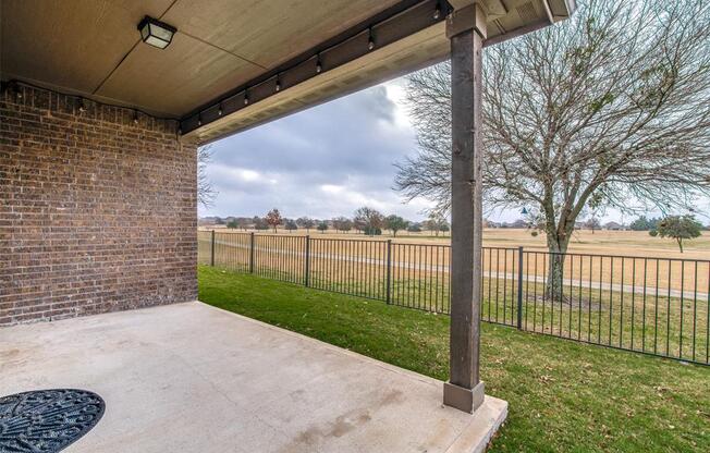 2520 SABINE CIR