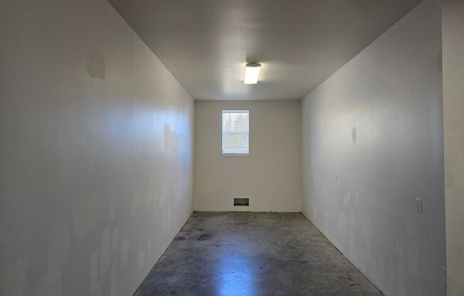 132 SW AVERY AVE