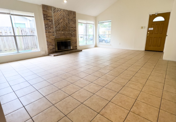 2827 WAYPARK DR