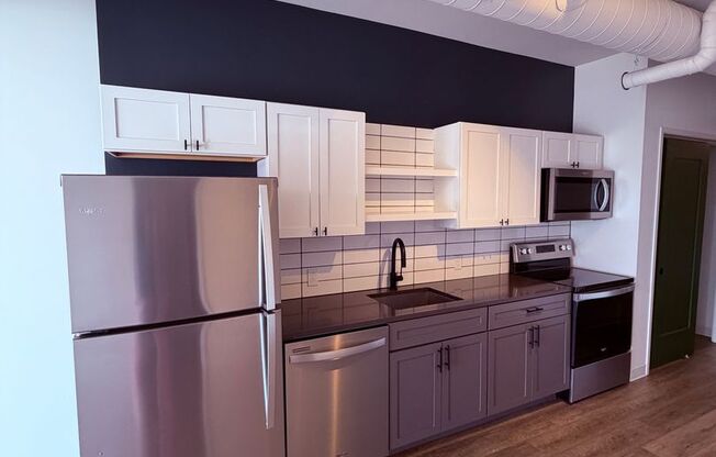 2 beds, 2 baths, 1,009 sqft, $2,200, Unit Unit 310